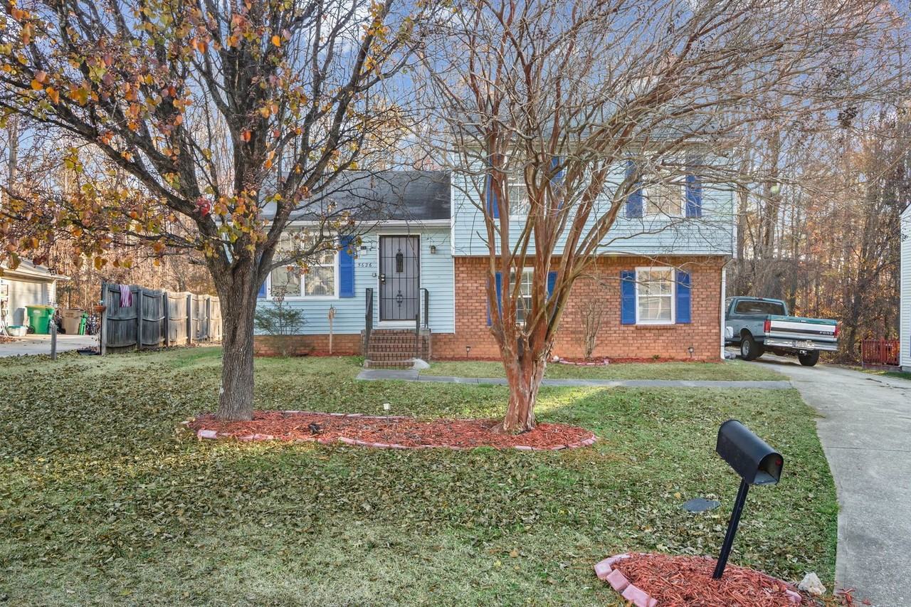 5626 Pine Gate Dr - Photo 3 of 33