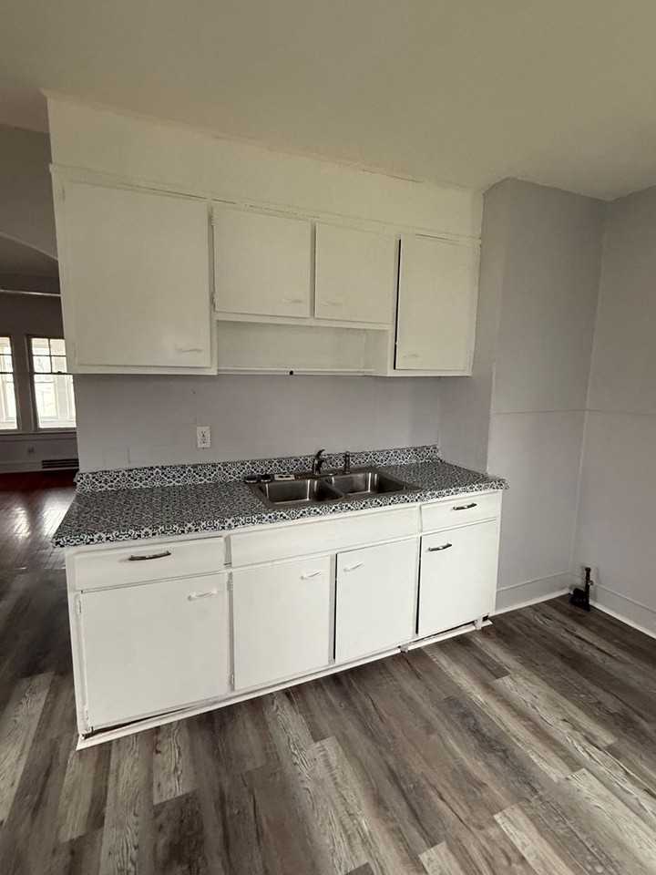 12613 Revere Ave - Photo 4 of 13