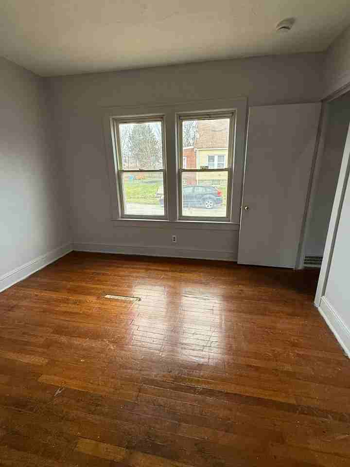 12613 Revere Ave - Photo 7 of 13