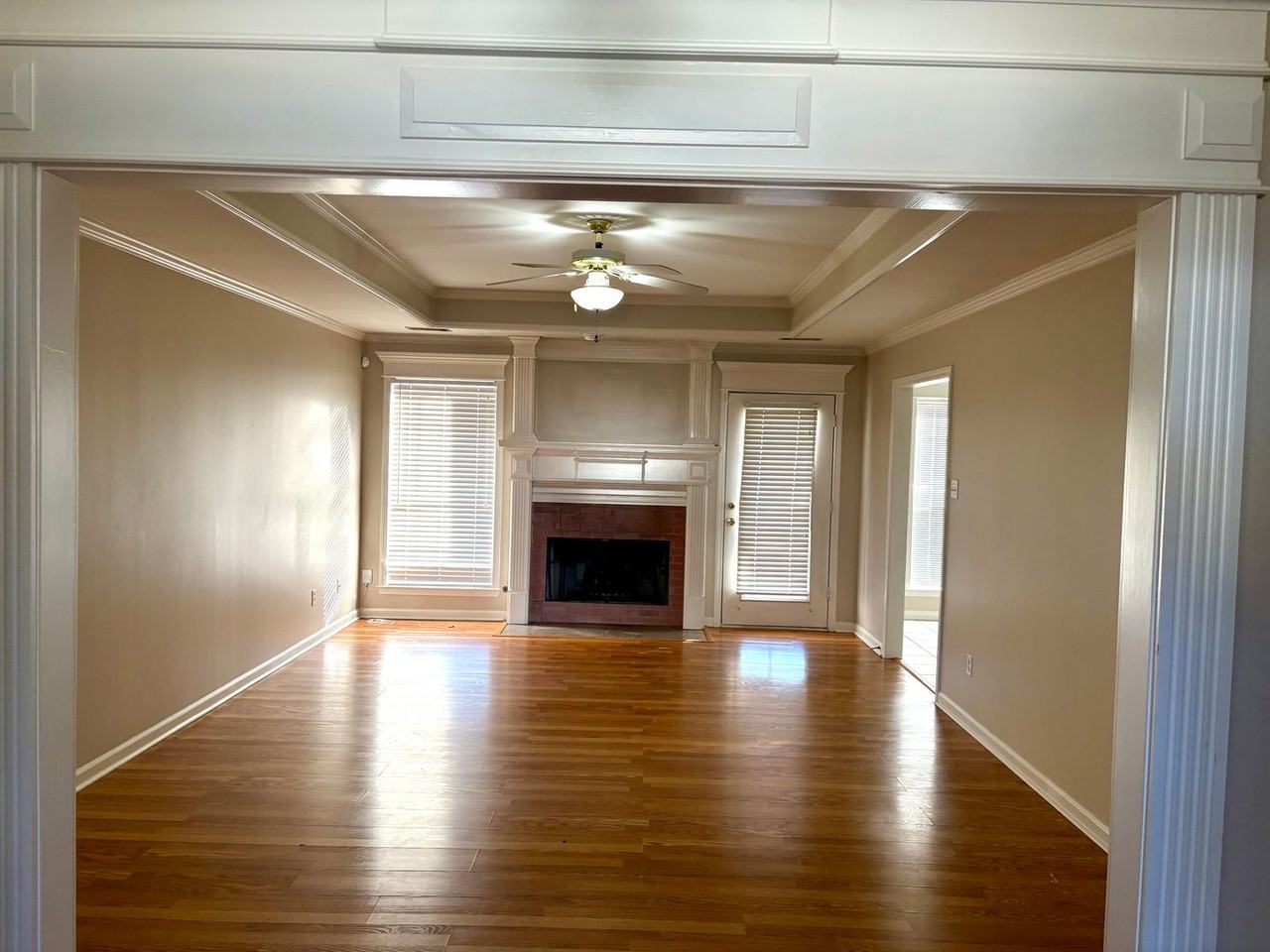 12711 Misty Creek Dr - Photo 4 of 13