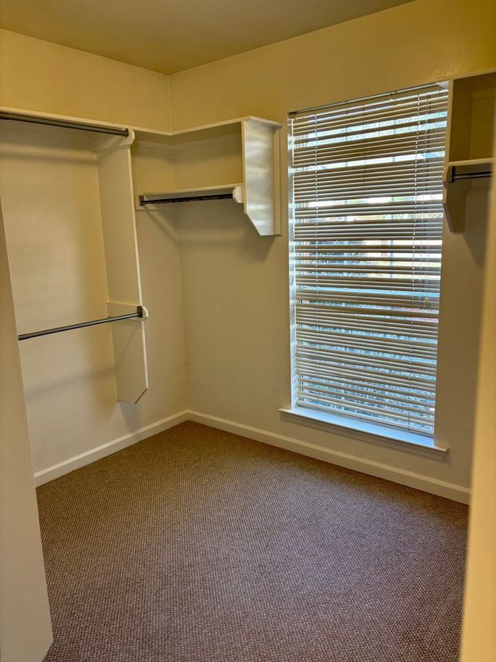 12711 Misty Creek Dr - Photo 6 of 13