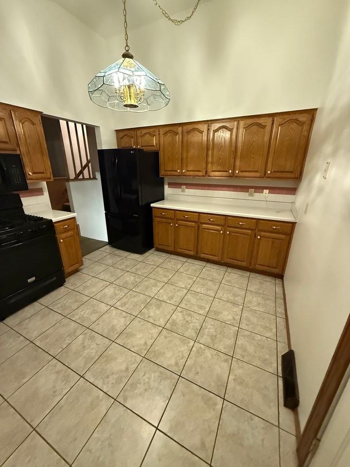 3823 W Lombard St - Photo 5 of 18