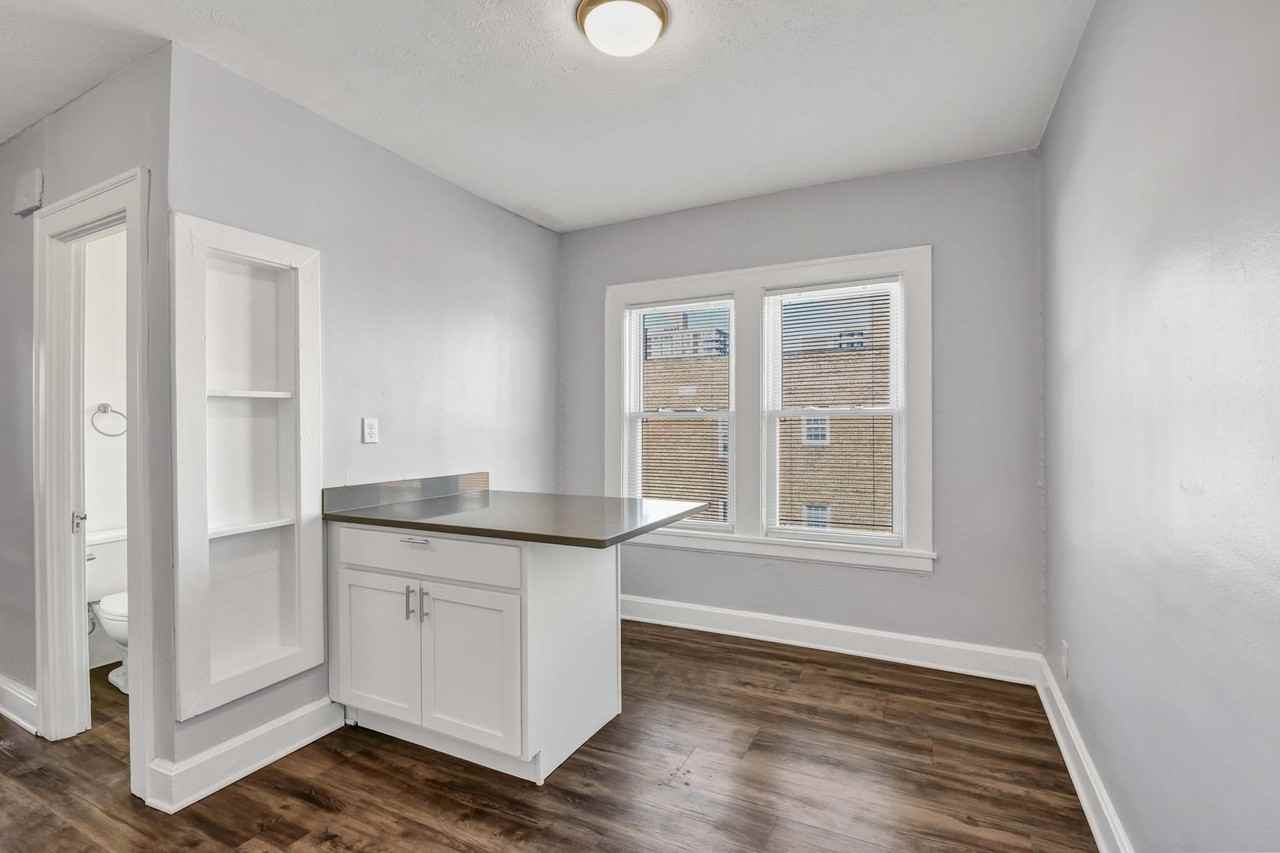 12002 Lake Ave - Photo 5 of 15