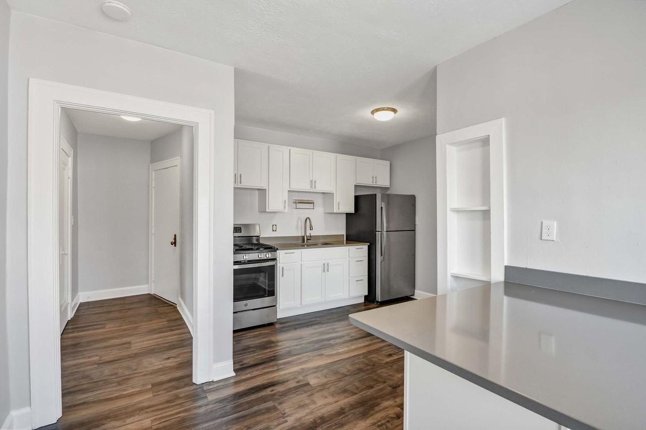 12002 Lake Ave - Photo 6 of 15