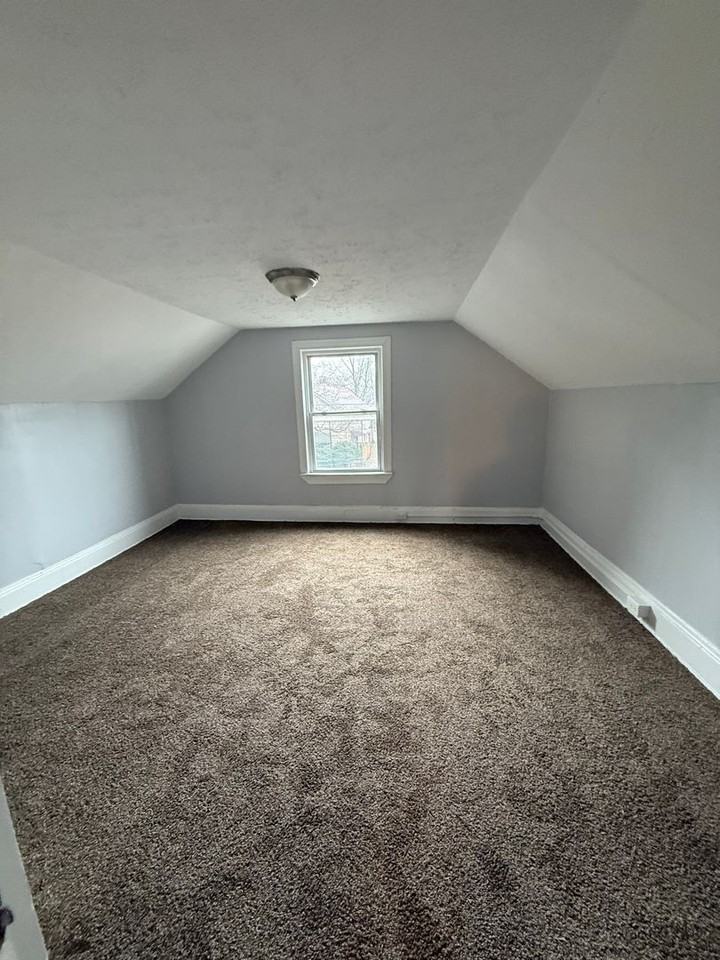 3819 E 54th St - Photo 6 of 7