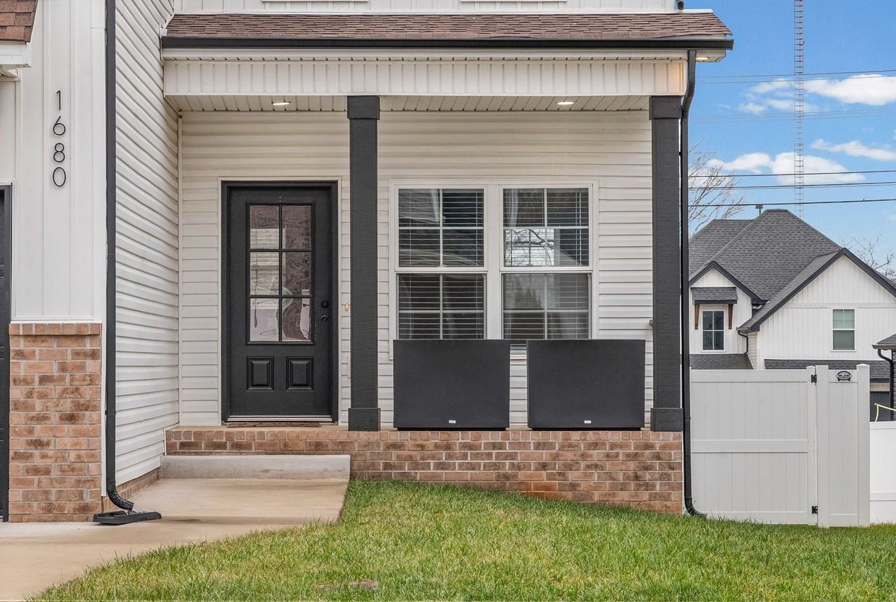 1680 Heritage Dr - Photo 4 of 33