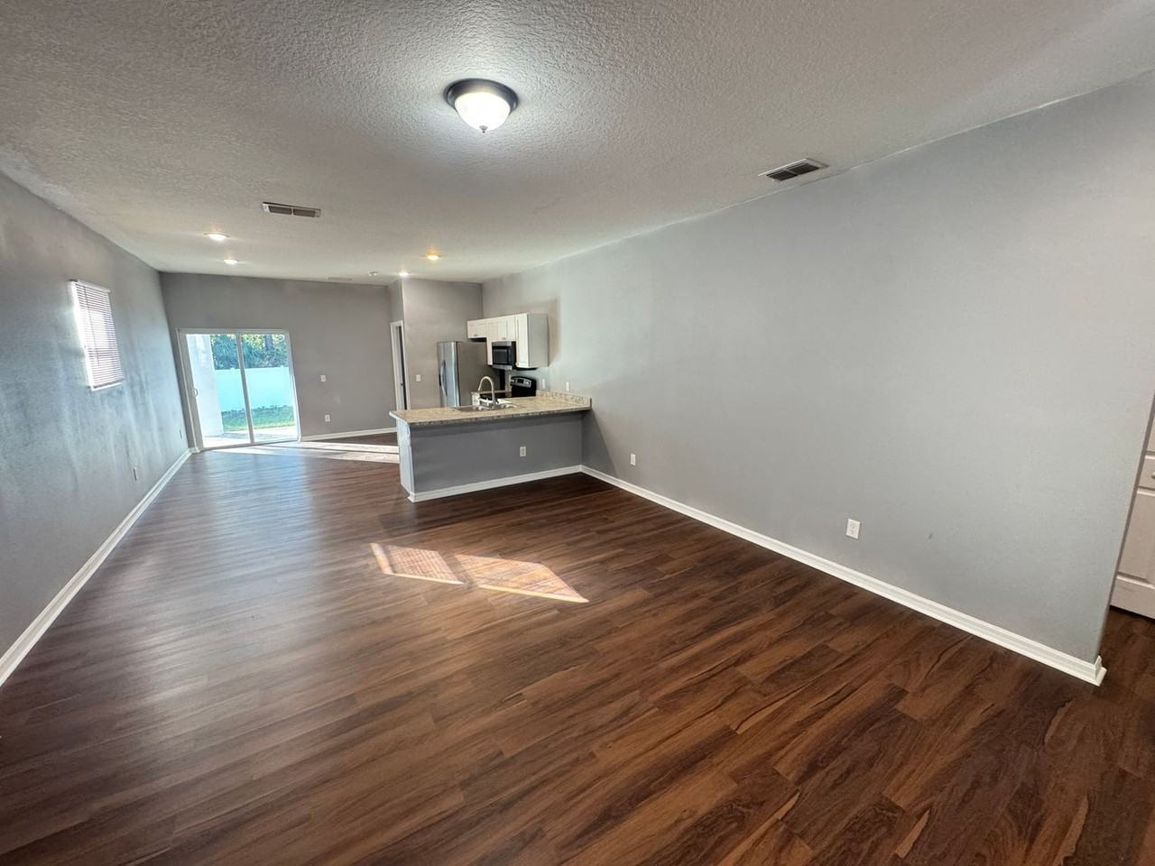 1999 Marshall St - Photo 5 of 31