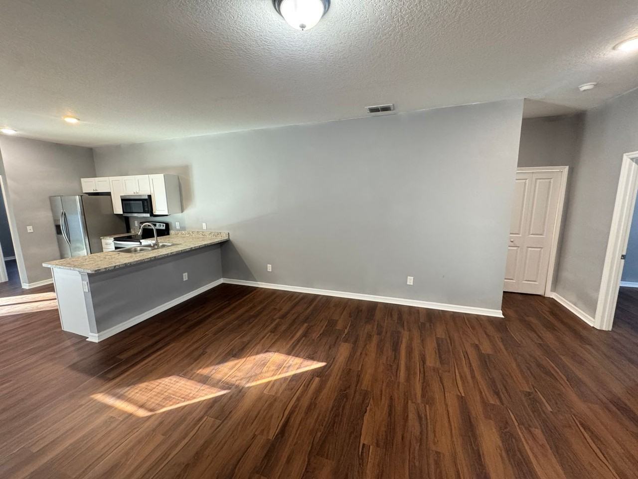 1999 Marshall St - Photo 6 of 31