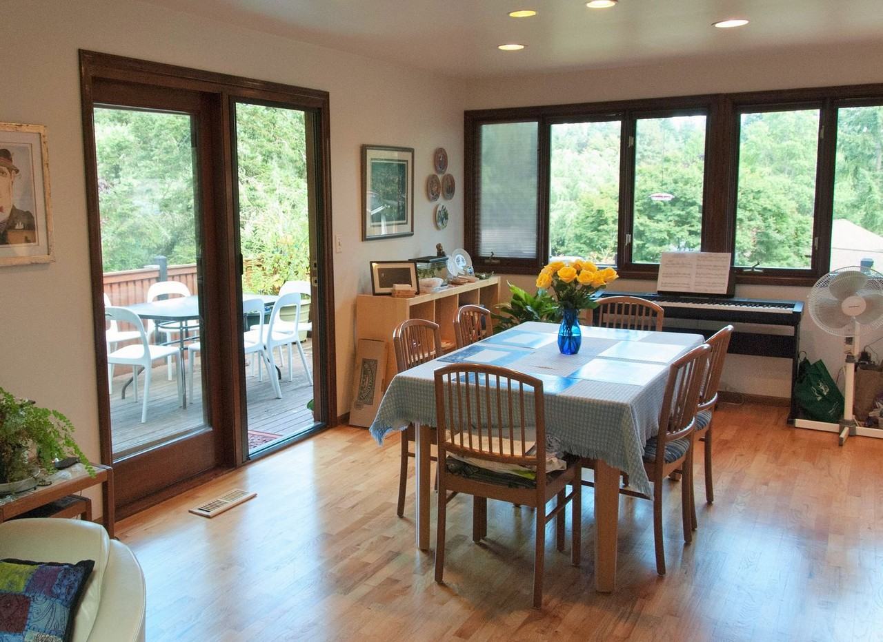 2919 129th Ave Ne - Photo 2 of 7