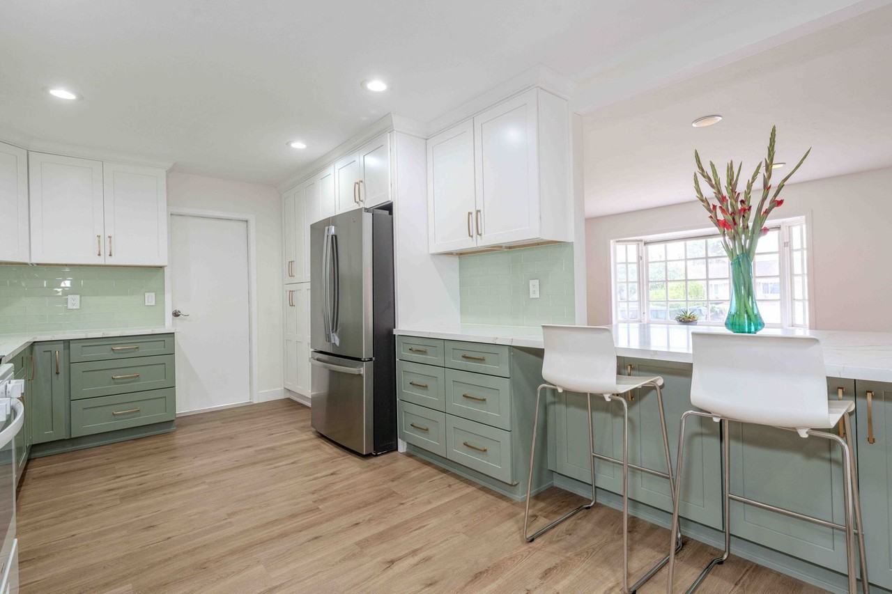 17391 Waal Cir - Photo 7 of 33