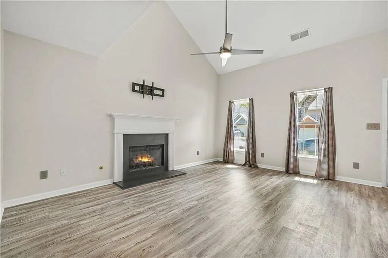 1288 Gates Cir Se - Photo 5 of 17