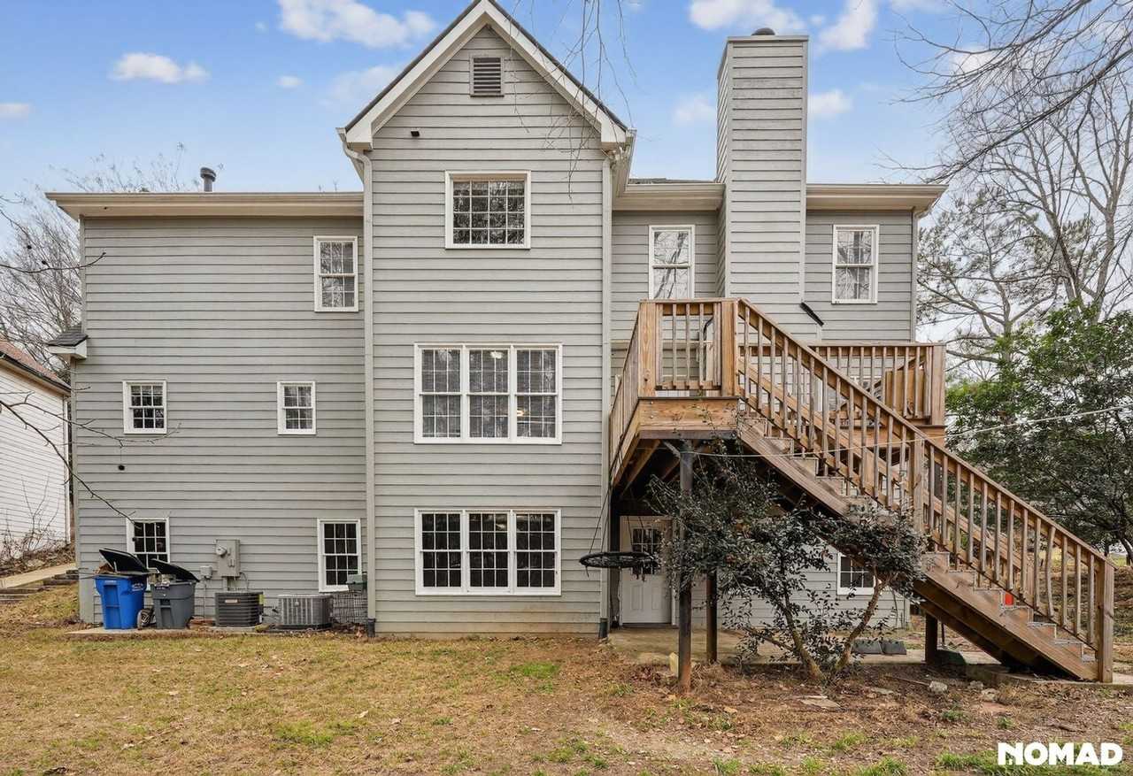 4879 Farm Valley Dr Ne - Photo 3 of 28