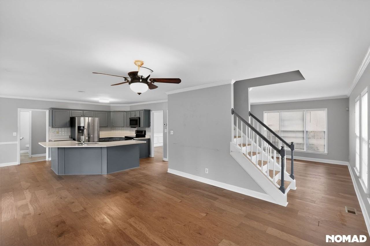 4879 Farm Valley Dr Ne - Photo 7 of 28