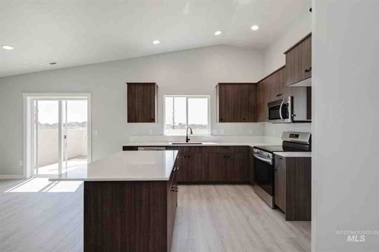 3431 W Morere Dr - Photo 5 of 19