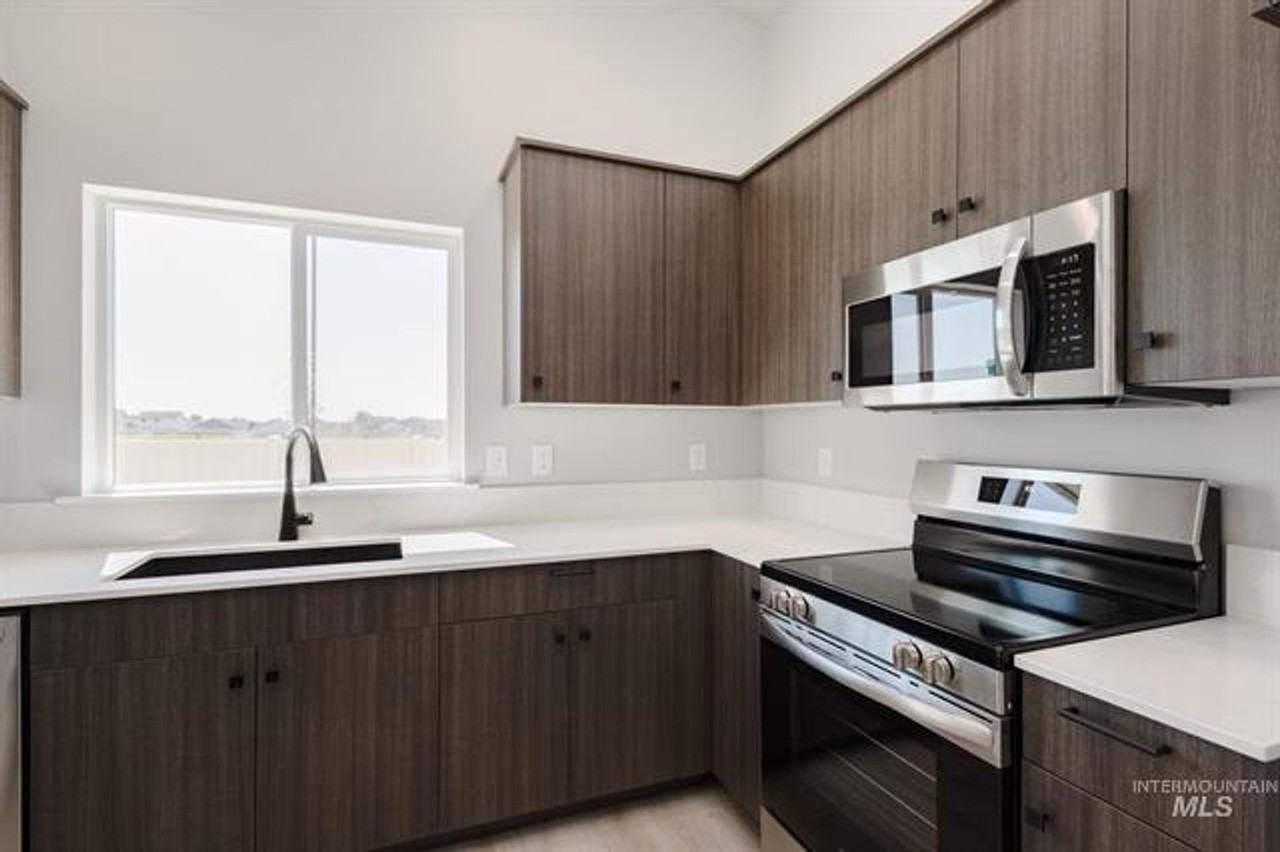 3431 W Morere Dr - Photo 6 of 19