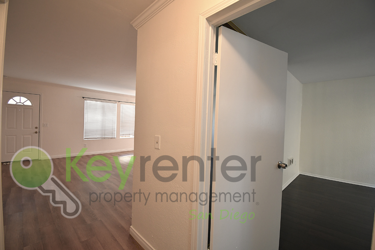 1653 Pentecost Way #5 - Photo 6 of 26