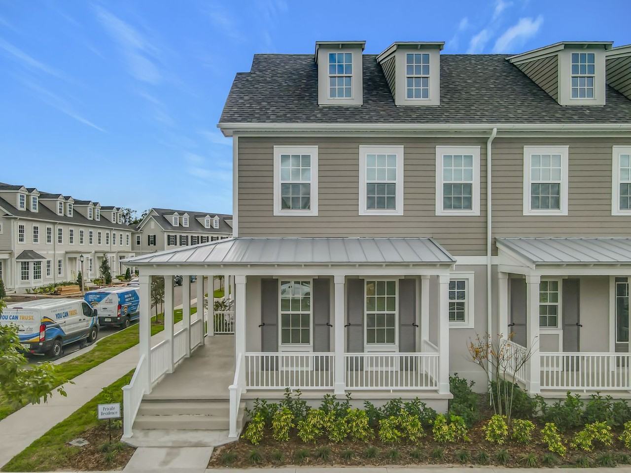 2426 Celebration Blvd - Photo 5 of 50