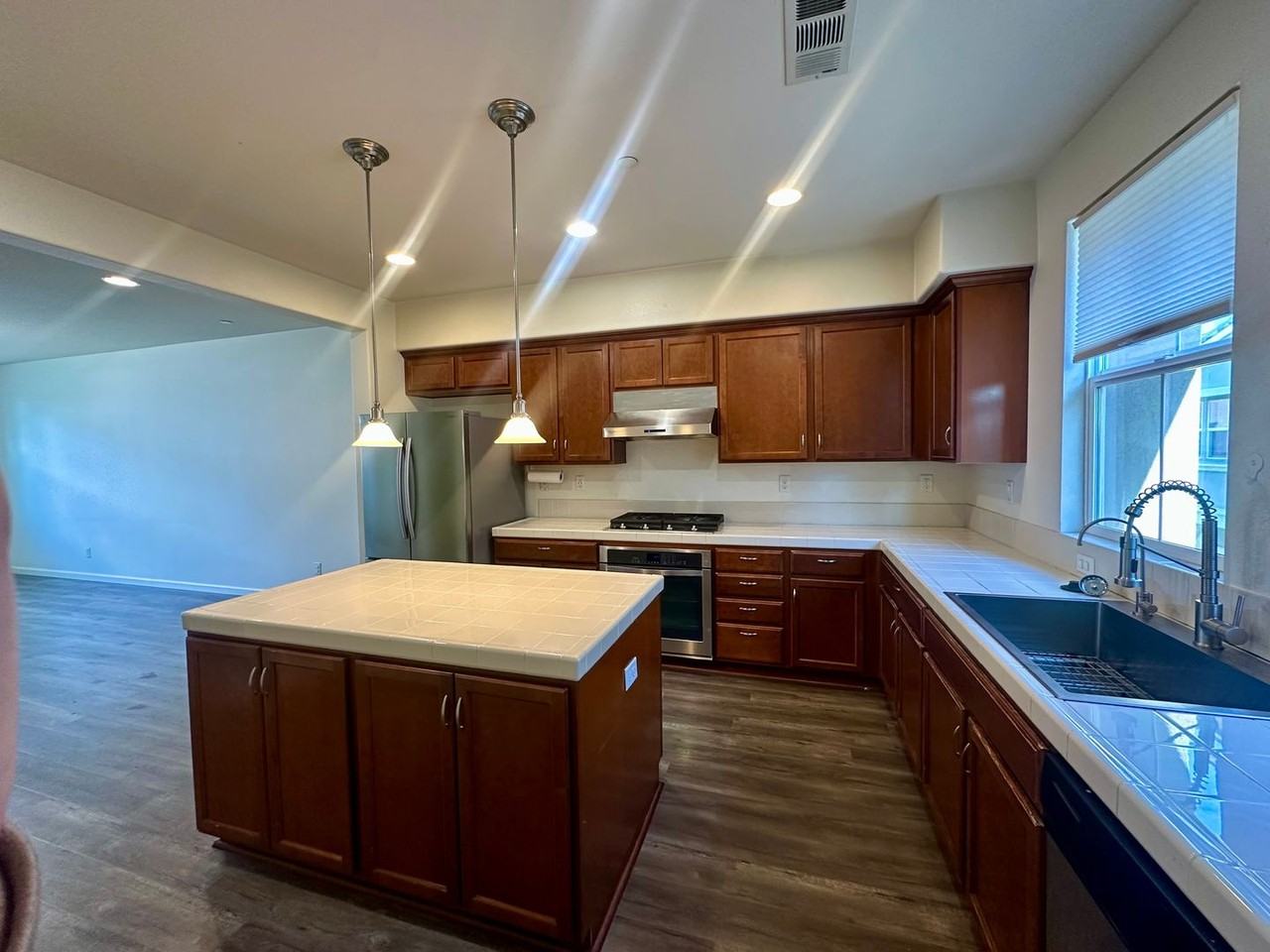 1235 George Cir - Photo 6 of 14