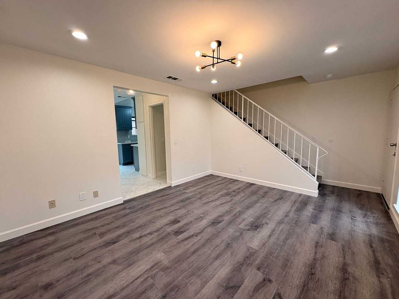 162 E Merrill Ave - Photo 4 of 29