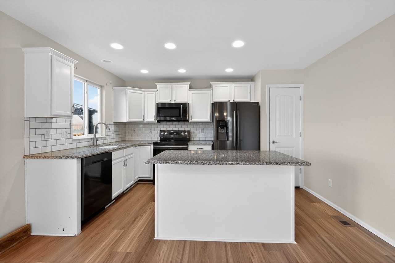 10202 Silver Stirrup Dr - Photo 6 of 26