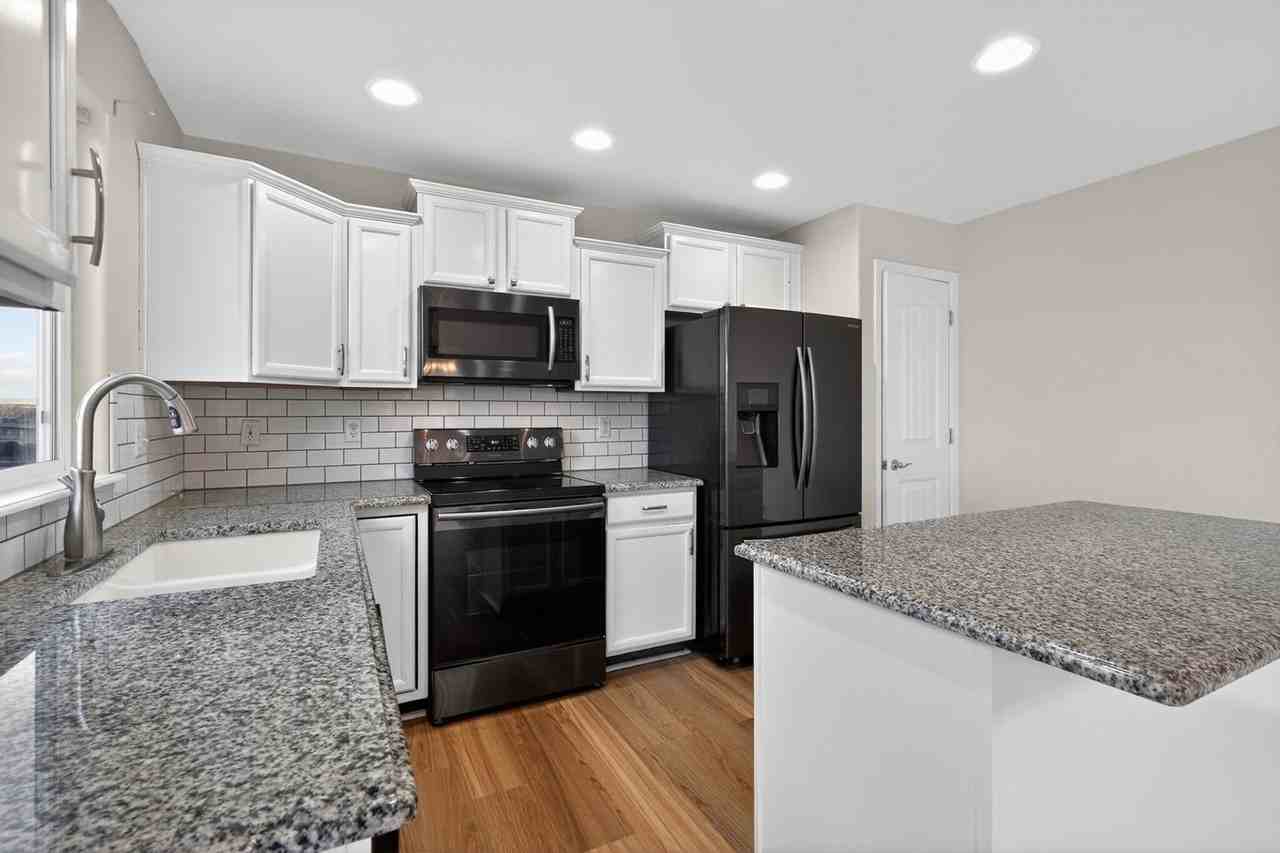 10202 Silver Stirrup Dr - Photo 7 of 26