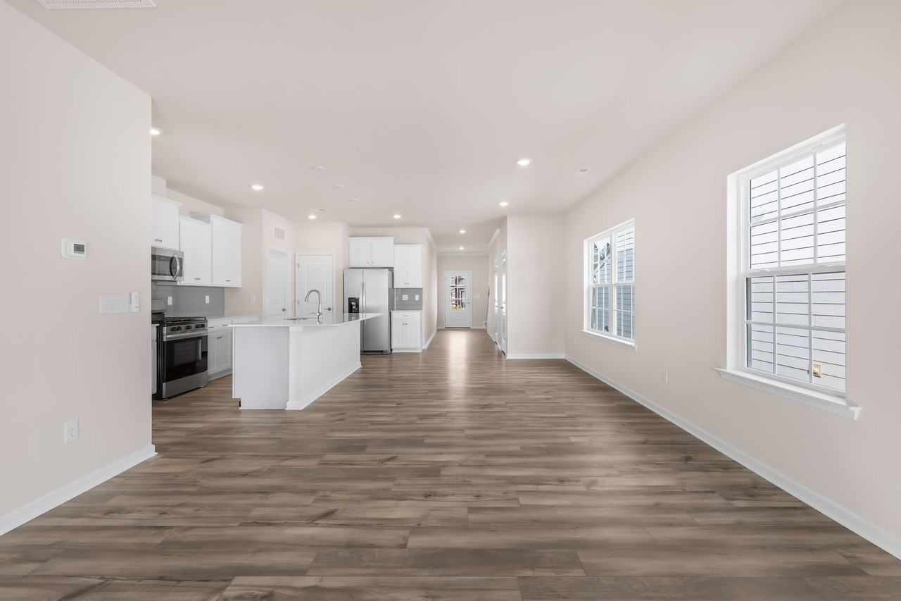 1609 Swallow Tail Dr - Photo 7 of 30