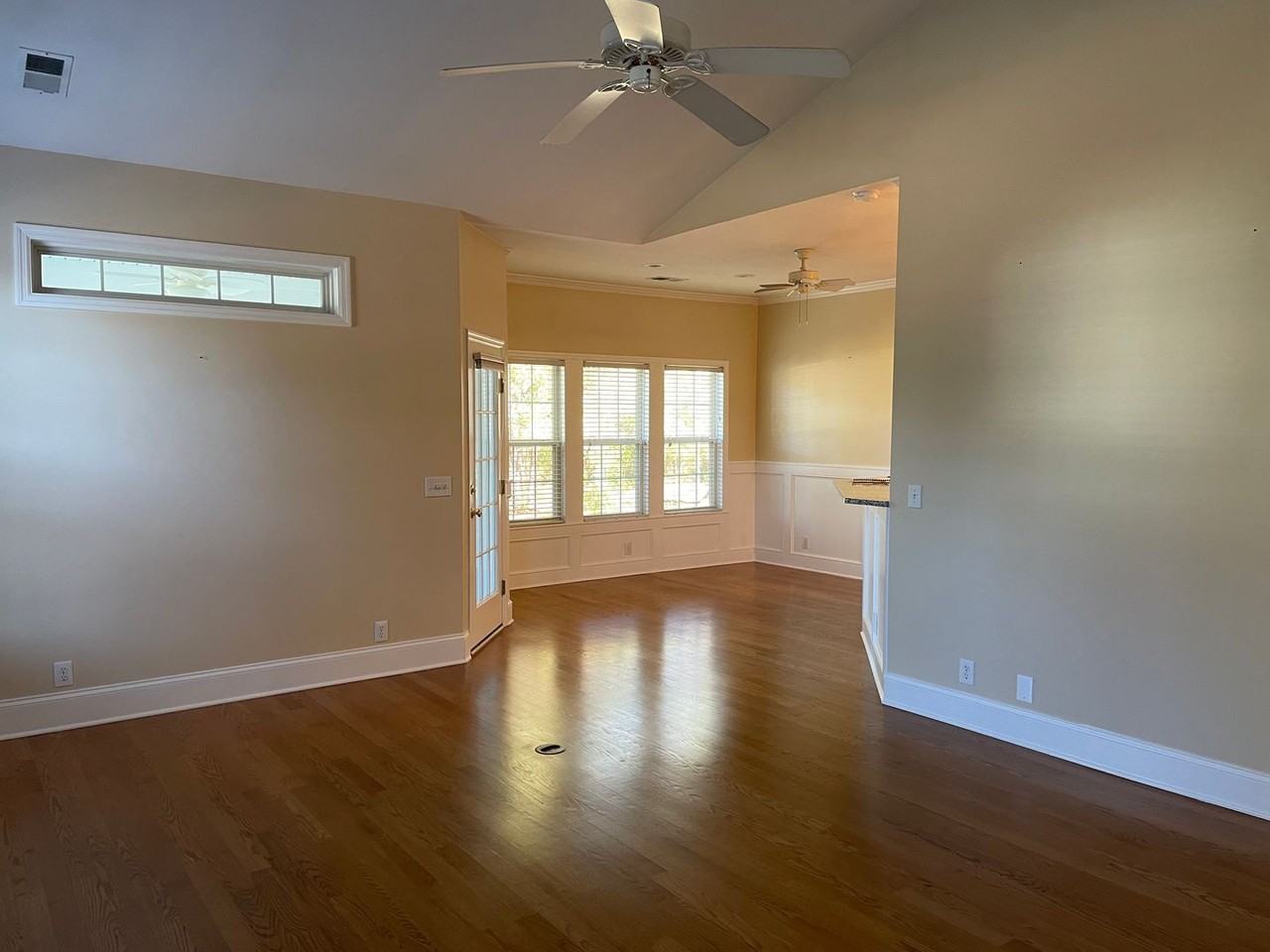 621 Riverwood Dr Se - Photo 5 of 48