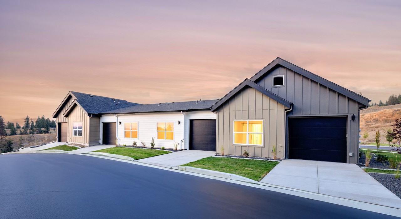 BRAND NEW TOWNHOMES FOR RENT 2 BED 2.5 BATH WITH ALMOST 1600 SQUARE FEET!! AMAZING VIEWS AND AMENITIES - Photo 4 of 27