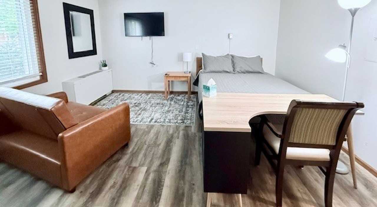 605 Chase Boulevard - Photo 2 of 17