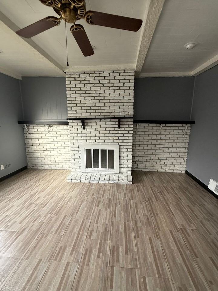 3351 E 65th St - Photo 3 of 7