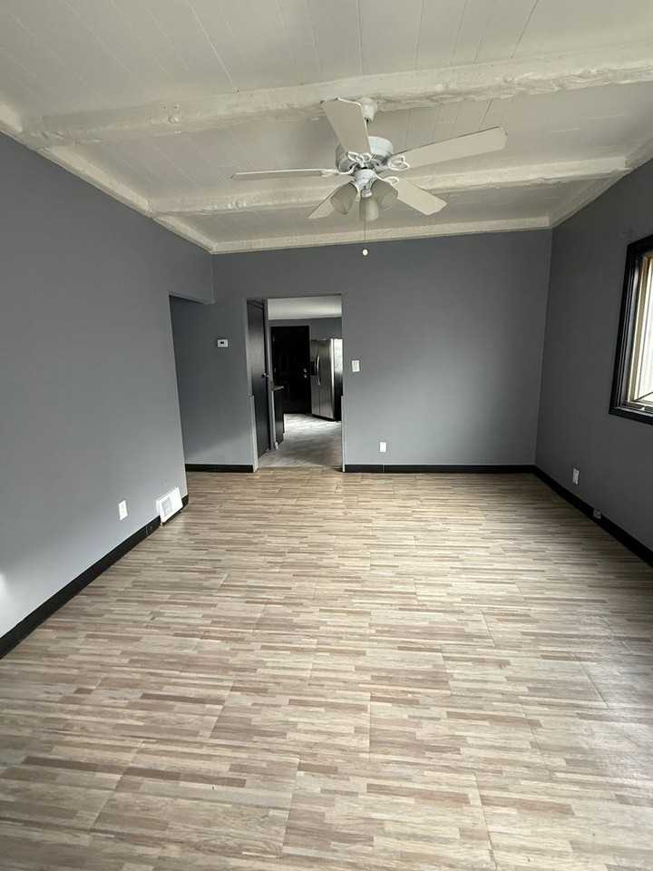 3351 E 65th St - Photo 4 of 7