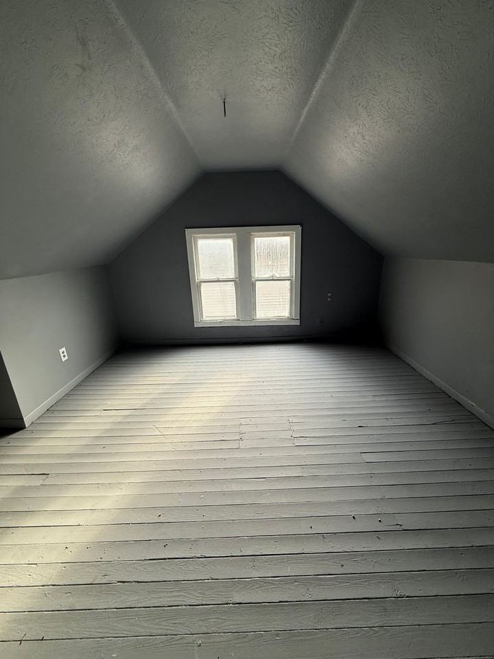 3351 E 65th St - Photo 5 of 7