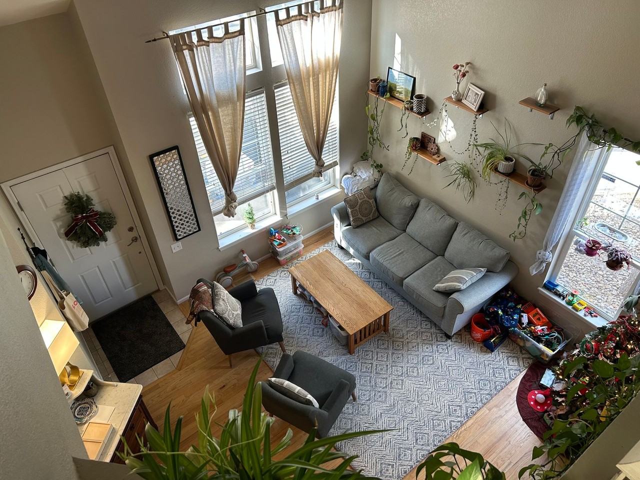 10063 Grove Ct - Photo 5 of 35