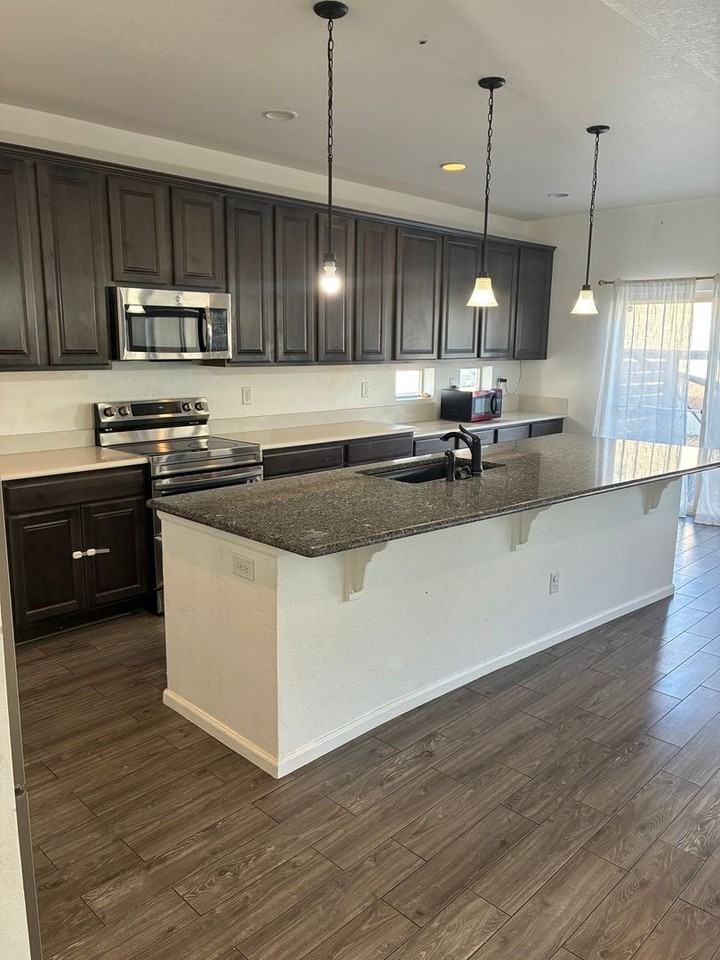 18955 Robins Dr - Photo 2 of 35