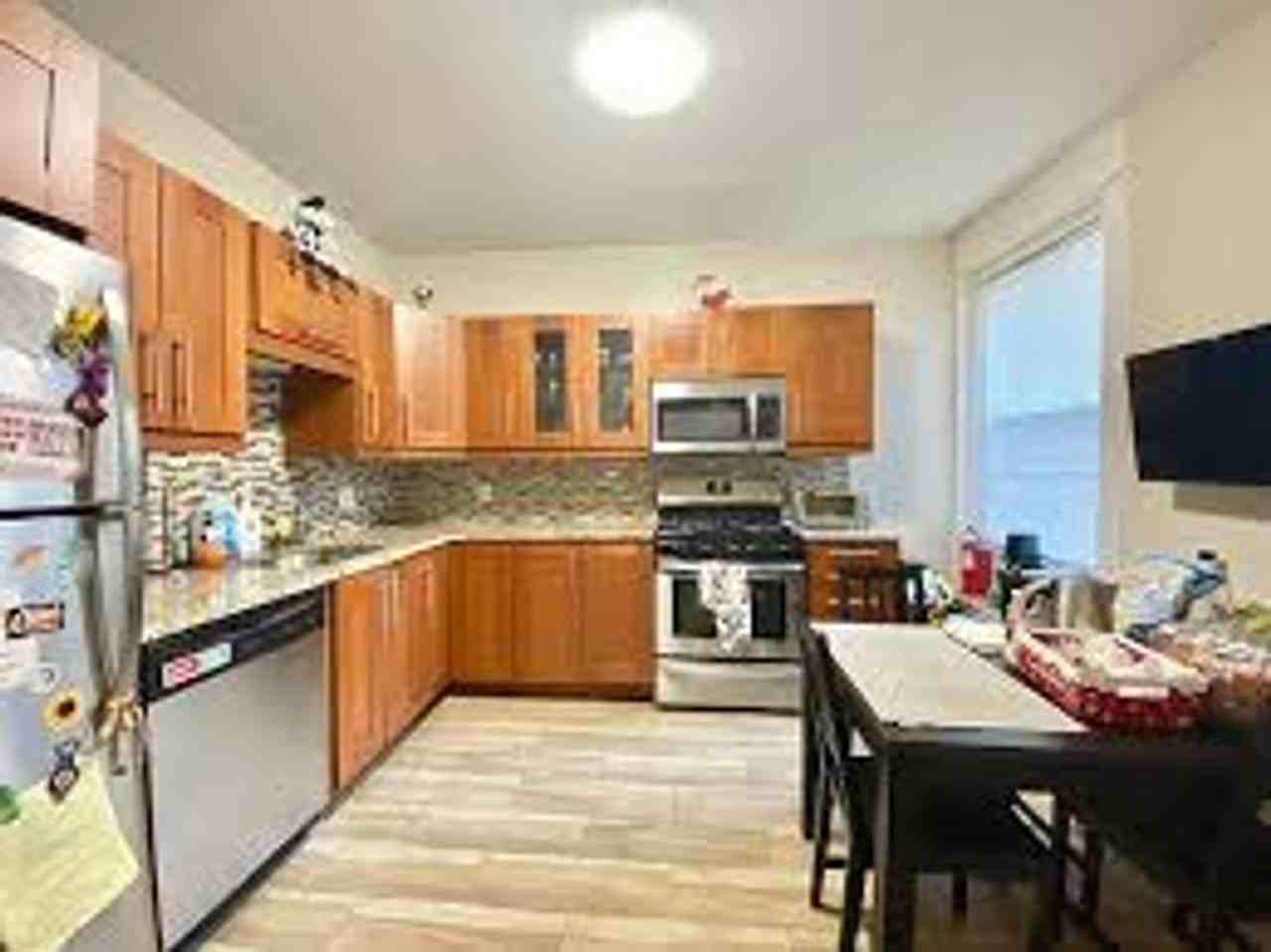 171 Thorndike St - Photo 3 of 11