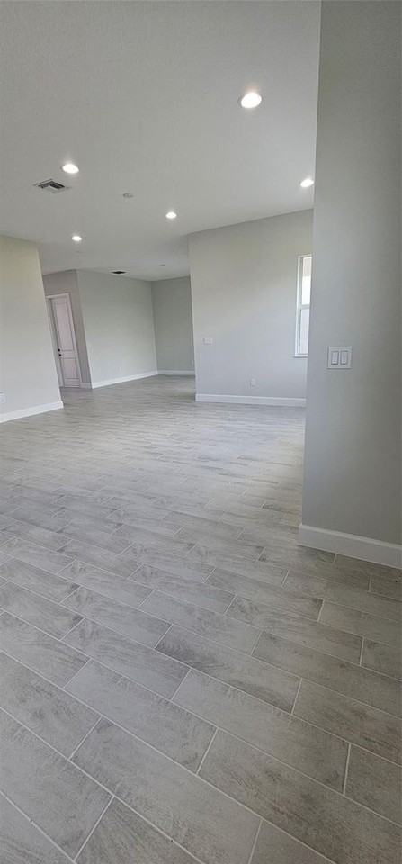 5461 Empire Dr - Photo 4 of 12