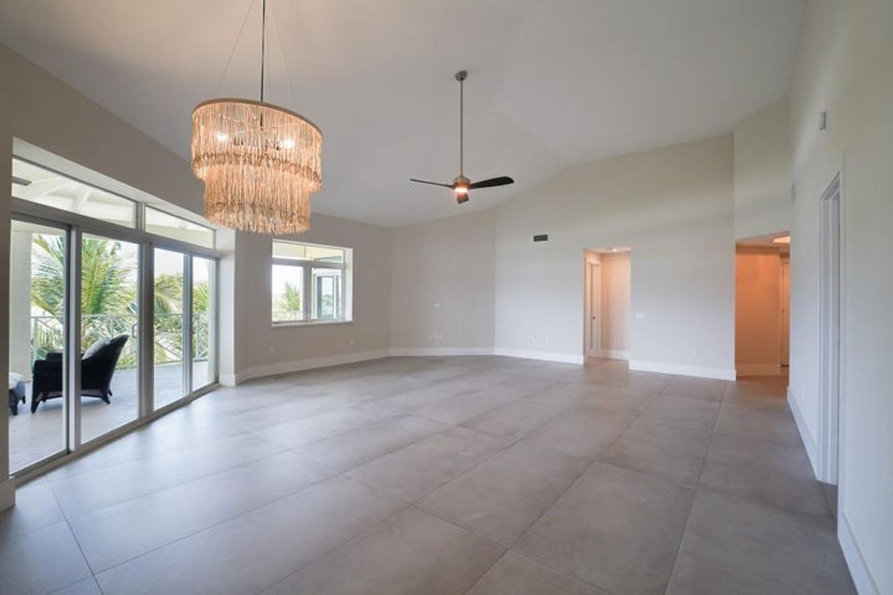 309 E Ocean Ave - Photo 4 of 25