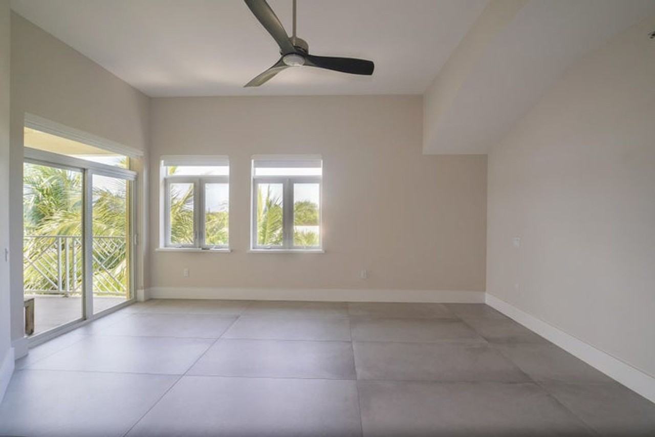 309 E Ocean Ave - Photo 6 of 25