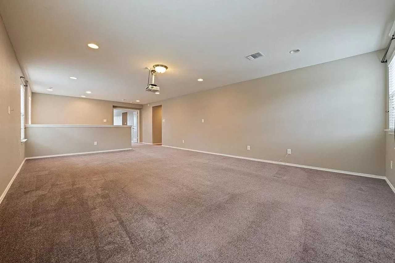 1129 Calla Lily Blvd - Photo 2 of 41