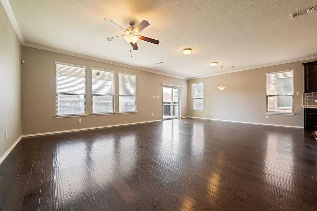 1129 Calla Lily Blvd - Photo 4 of 41