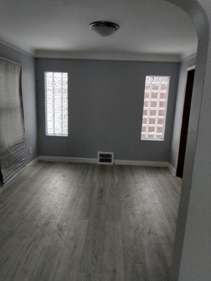 11824 Corbett St - Photo 3 of 10