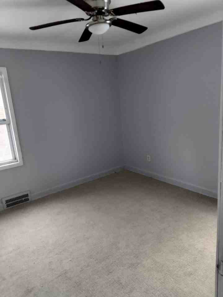 11824 Corbett St - Photo 5 of 10