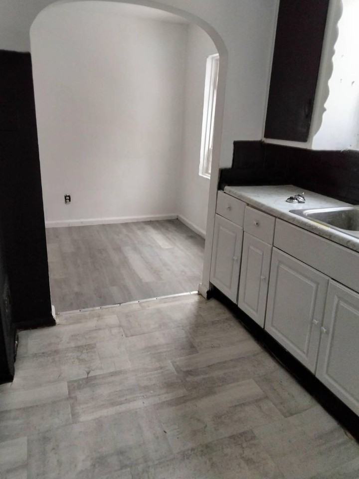 9215 Philip St - Photo 4 of 7