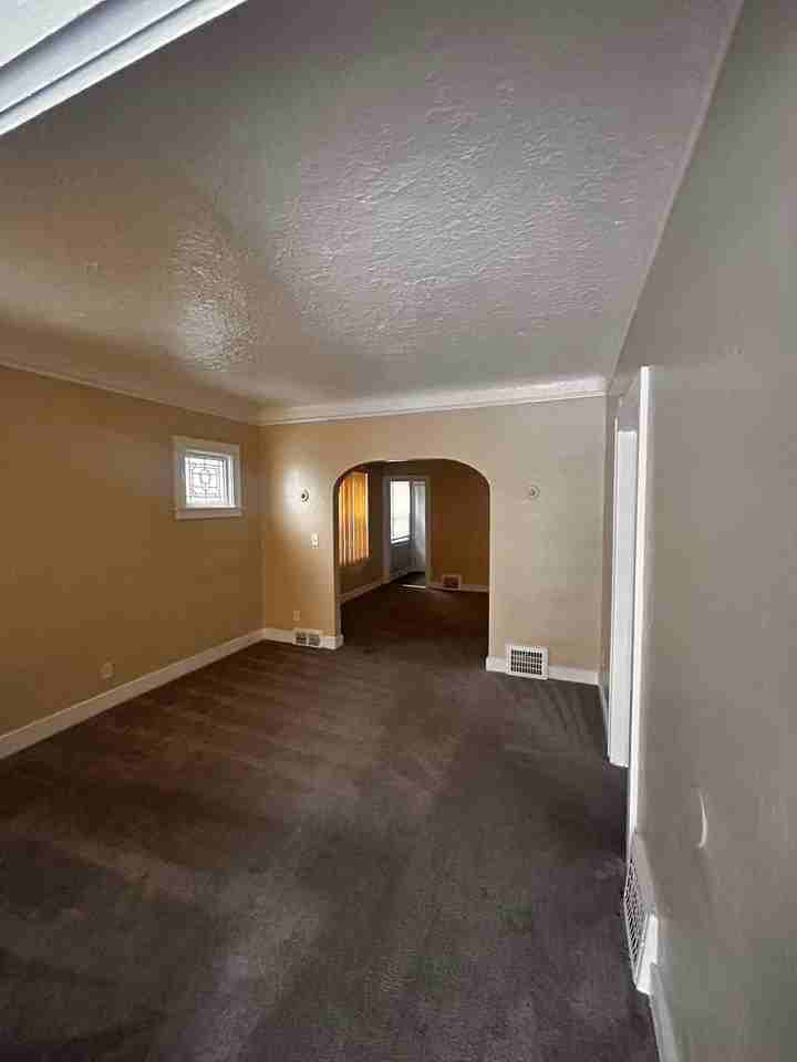 18523 Wexford St - Photo 3 of 19