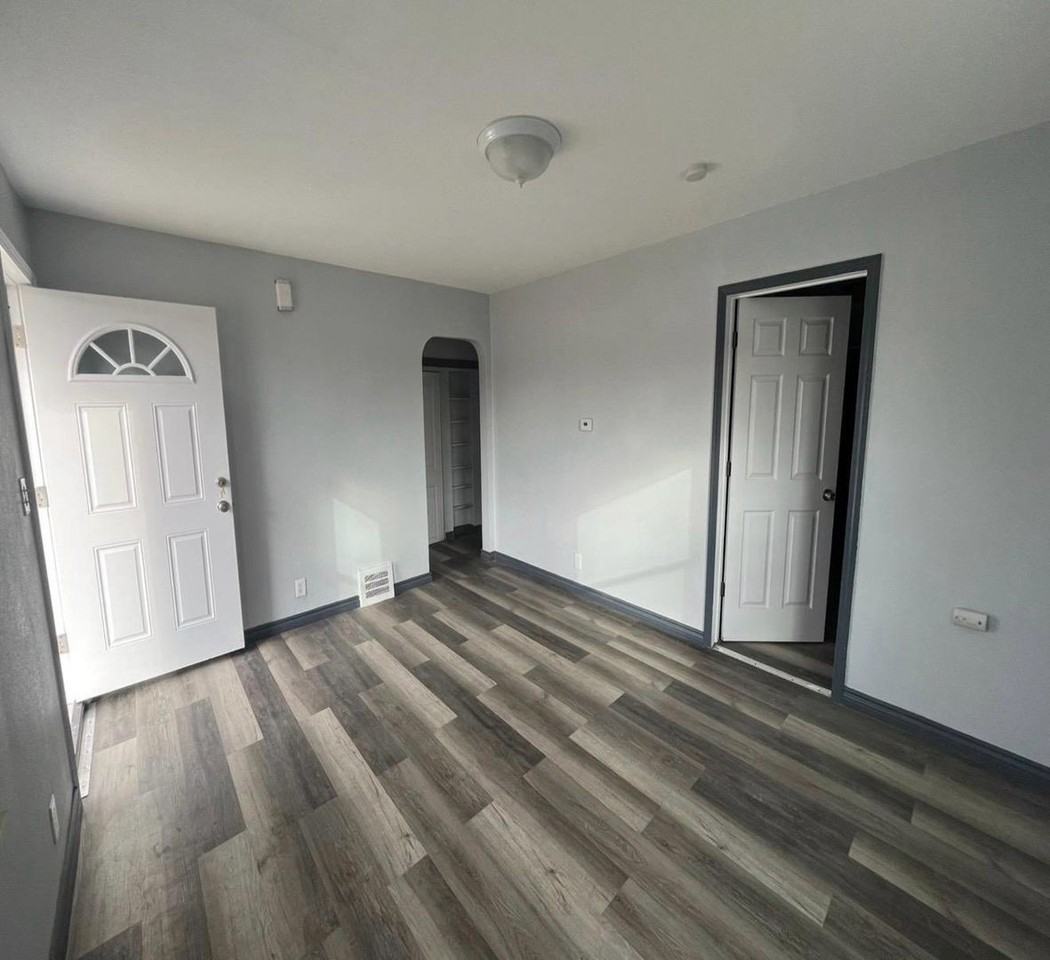 19237 Moross Rd - Photo 6 of 12