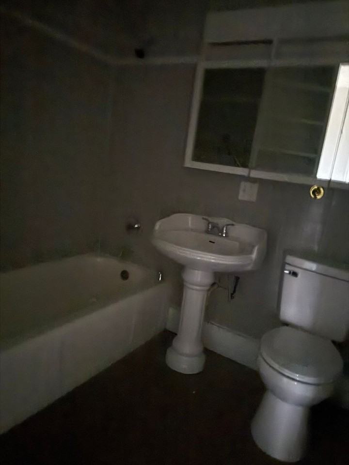 340 N Calhoun St - Photo 7 of 11