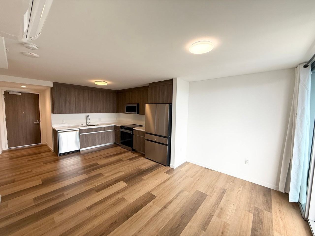 1500 Rycroft St #3205R - Photo 3 of 17