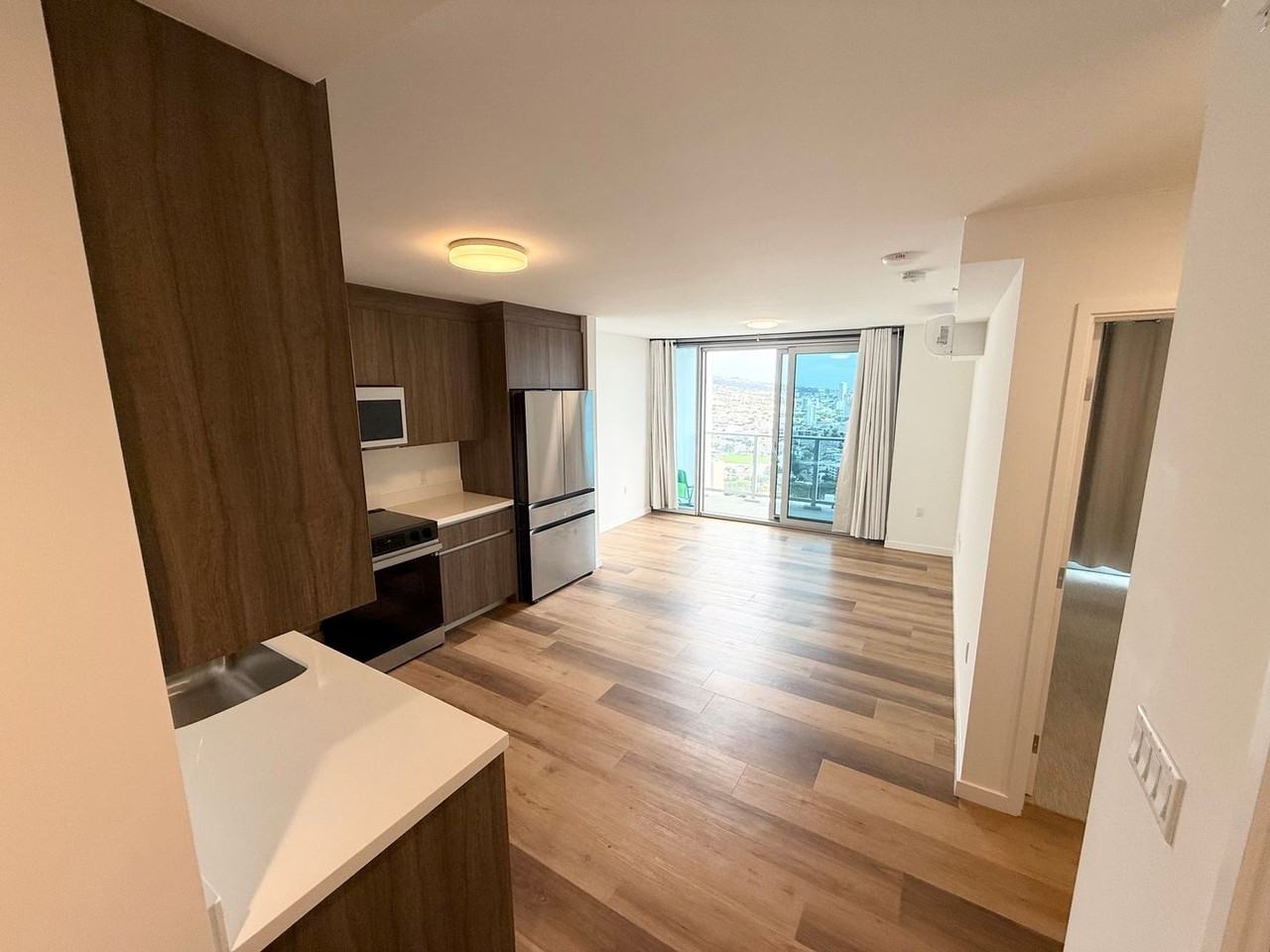 1500 Rycroft St #3205R - Photo 4 of 17