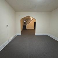 featured image of 33 Washington St