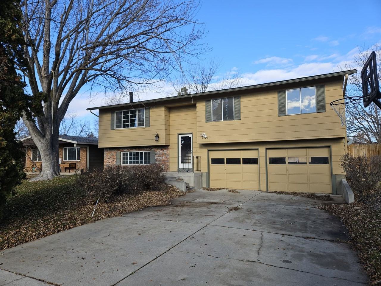 9522 W Linstock St - Photo 3 of 4